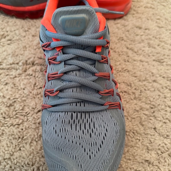 Nike Airmax Running Shoes - Picture 3 of 4